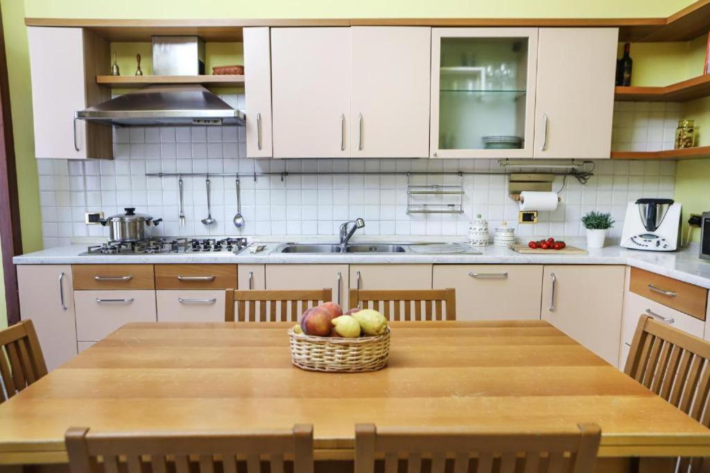 Cuorenapoletano Apartment Наполи Екстериор снимка